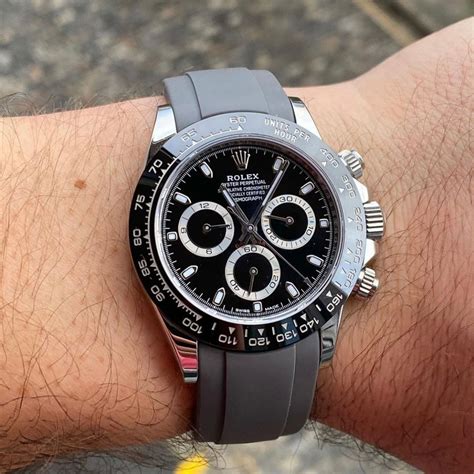 rolex daytona black face rubber strap